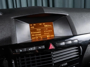 Седан Opel Astra 2011 года, 710000 рублей, Волгоград