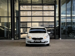 Хетчбэк Kia Ceed 2013 года, 879000 рублей, Уфа