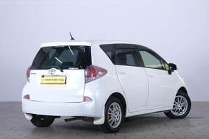 Хетчбэк Toyota Ractis 2015 года, 989000 рублей, Омск