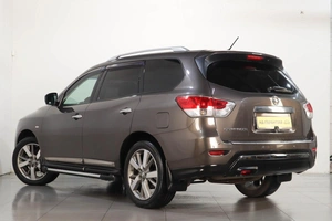 Внедорожник Nissan Pathfinder 2015 года, 2149000 рублей, Челябинск