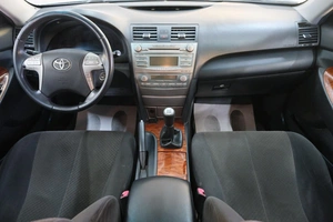 Седан Toyota Camry 2007 года, 949000 рублей, Омск