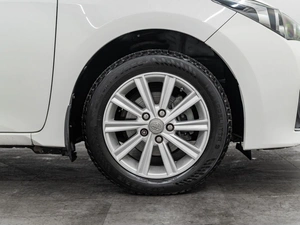 Седан Toyota Corolla 2013 года, 1175000 рублей, Красноярск