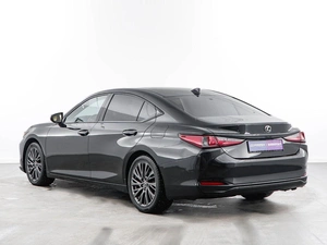 Седан Lexus ES 2020 года, 4698999 рублей, Москва