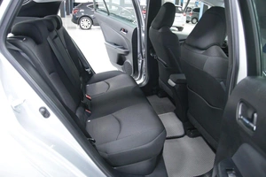 Лифтбек Toyota Prius 2019 года, 1738000 рублей, Солонцы