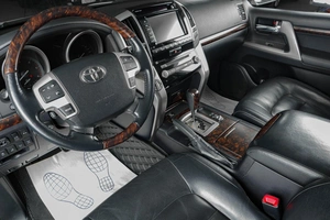 Внедорожник Toyota Land Cruiser 2013 года, 3999000 рублей, Тюмень