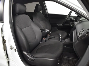 Седан Kia Rio 2016 года, 867100 рублей, Казань