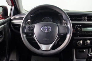 Седан Toyota Corolla 2014 года, 1139000 рублей, Сургут