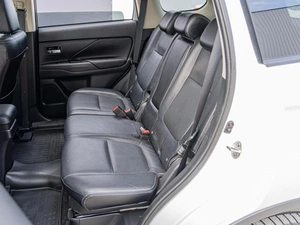 Внедорожник Mitsubishi Outlander 2016 года, 1899000 рублей, Краснодар