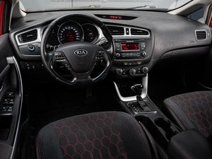 Хетчбэк Kia Ceed 2013 года, 1070000 рублей, Краснодар