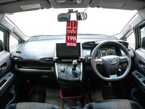 Минивэн Toyota Wish 2012 года, 1430000 рублей, Красноярск