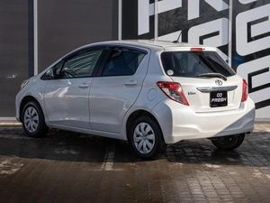 Хетчбэк Toyota Vitz 2011 года, 855000 рублей, Краснодар