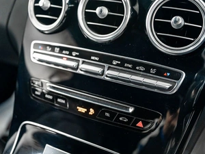 Седан Mercedes-benz C-класс 2017 года, 2050000 рублей, Красноярск