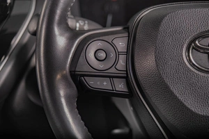 Внедорожник Toyota Corolla Cross 2022 года, 2749000 рублей, Томск