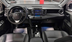 Внедорожник Toyota RAV4 2017 года, 2657000 рублей, Красноярск