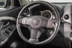 Внедорожник Toyota RAV4 2007 года, 1299000 рублей, Томск