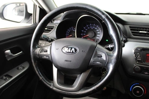 Седан Kia Rio 2014 года, 1055000 рублей, Смоленск