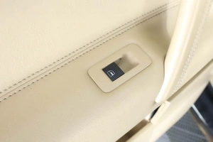 Внедорожник Volkswagen Touareg 2008 года, 999000 рублей, Пермь