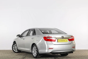 Седан Toyota Camry 2012 года, 1499000 рублей, Тюмень