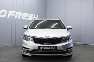 Седан Kia Rio 2015 года, 1060000 рублей, Омск
