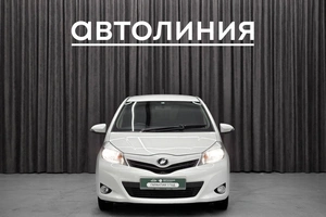 Хетчбэк Toyota Vitz 2014 года, 799000 рублей, Красноярск