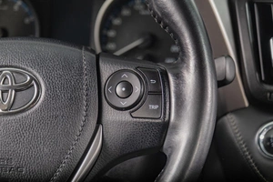 Внедорожник Toyota RAV4 2019 года, 2499000 рублей, Томск