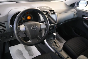 Седан Toyota Corolla 2012 года, 1199000 рублей, Омск