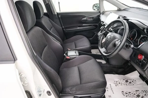 Минивэн Toyota Wish 2015 года, 2099000 рублей, Красноярск