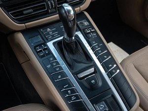 Внедорожник Porsche Macan 2019 года, 4550000 рублей, Краснодар
