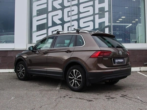 Внедорожник Volkswagen Tiguan 2018 года, 2379000 рублей, Владимир