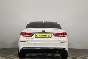Седан Kia Optima 2019 года, 1729000 рублей, Пермь
