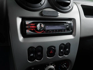 Хетчбэк Renault Sandero 2011 года, 649000 рублей, Воронеж