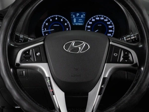 Хетчбэк Hyundai Solaris 2013 года, 919000 рублей, Тюмень