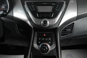 Седан Hyundai Elantra 2012 года, 1379000 рублей, Тюмень