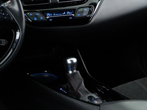 Внедорожник Toyota C-HR 2021 года, 3737077 рублей, Москва