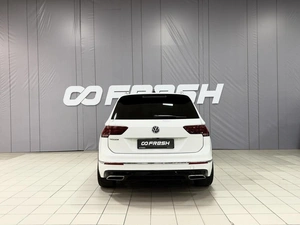 Внедорожник Volkswagen Tiguan 2018 года, 2990000 рублей, Нижневартовск