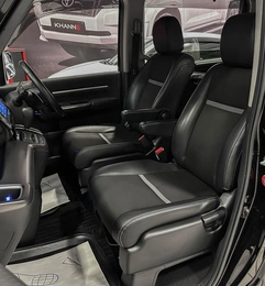 Минивэн Honda Stepwgn Spada 2021 года, 3037000 рублей, Красноярск