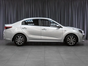 Седан Kia Rio 2017 года, 1379000 рублей, Тюмень