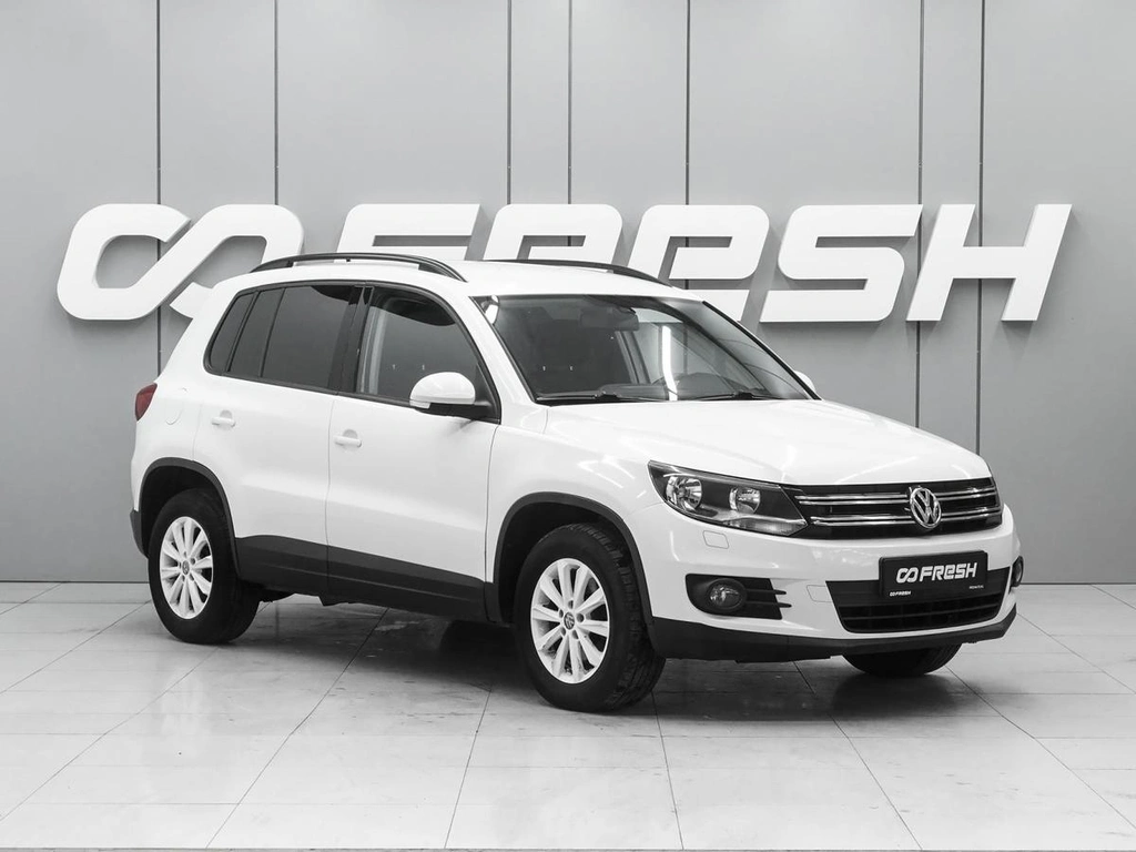 Внедорожник Volkswagen Tiguan 2012 года, 1350000 рублей, Ростов-на-Дону