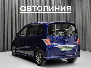 Минивэн Honda Freed 2014 года, 1199000 рублей, Красноярск