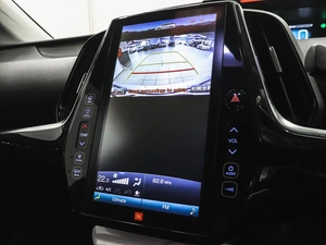Лифтбек Toyota Prius 2017 года, 2080000 рублей, Красноярск
