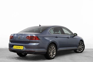Седан Volkswagen Passat 2017 года, 2049000 рублей, Барнаул