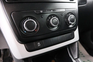 Внедорожник Skoda Yeti 2012 года, 829000 рублей, Красноярск