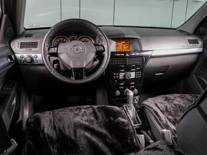 Хетчбэк Opel Astra 2011 года, 649000 рублей, Воронеж