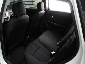 Хетчбэк Kia Rio 2017 года, 999000 рублей, Воронеж