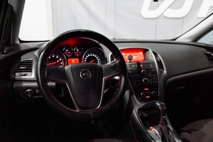 Универсал Opel Astra 2013 года, 899000 рублей, Ульяновск