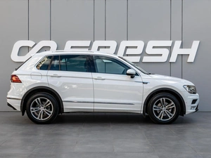 Внедорожник Volkswagen Tiguan 2017 года, 2330000 рублей, Краснодар