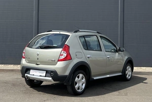 Хетчбэк Renault Sandero Stepway 2014 года, 985000 рублей, Солонцы