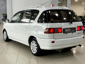 Минивэн Toyota Ipsum 1999 года, 687000 рублей, Солонцы
