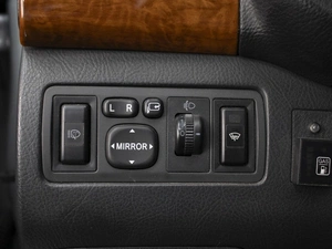 Седан Toyota Avensis 2007 года, 960000 рублей, Омск