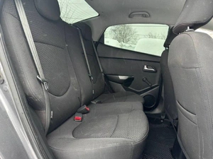 Седан Kia Rio 2013 года, 829000 рублей, Ижевск